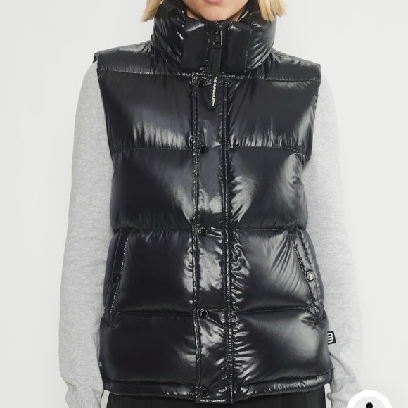 TNA Shiny Black Puffer Vest - Picture 3 of 6